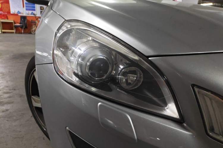 Used Volvo V60 2013 T5 Zhiya Edition Right Front Headlight