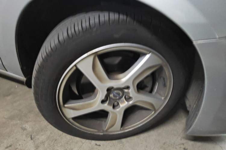 Used Volvo V60 2013 T5 Zhiya Edition Right Front Wheel Hub