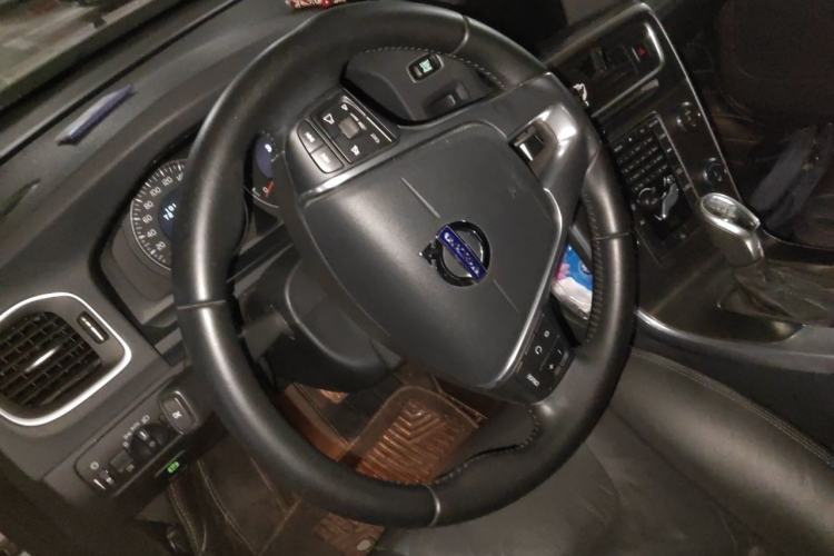 Used Volvo V60 2013 T5 Zhiya Edition Steering Wheel