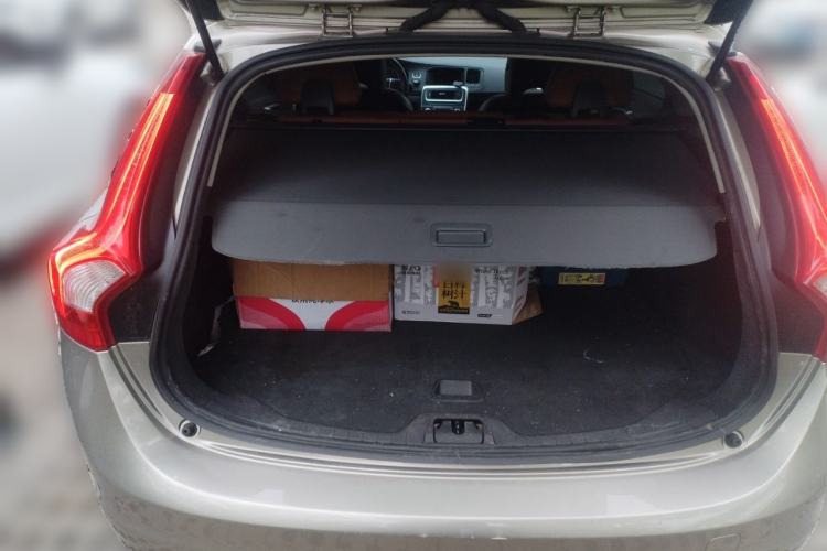 Used Volvo V60 2013 T5 Smart Edition Trunk
