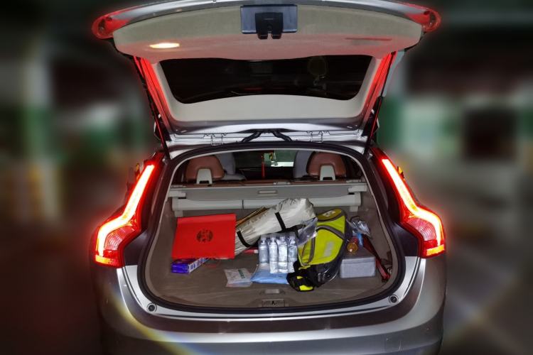 Used Volvo V60 2013 T5 Zhiya Edition Trunk