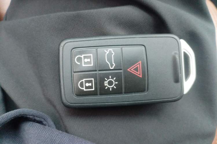 Used Volvo V60 2013 T5 Smart Edition Vehicle Key