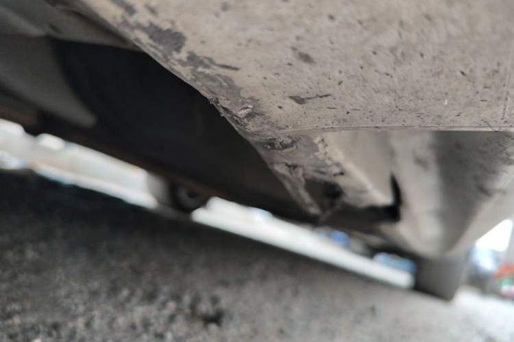 Used Volvo V60 2013 T5 Zhiya Edition Chassis Front Left