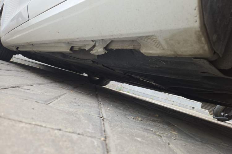 Used Volvo V60 2013 T5 Zhiya Edition Chassis Rear Left