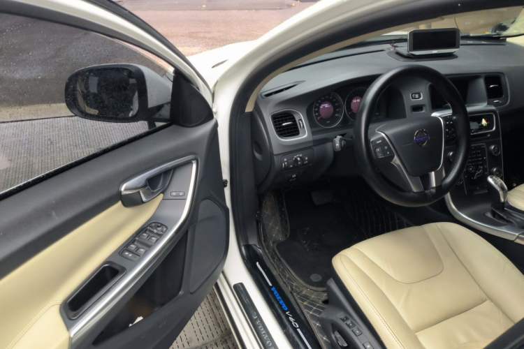 Used Volvo V60 2013 T5 Zhiya Edition Driver Seat