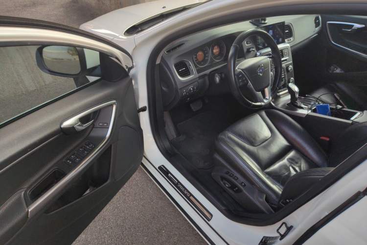 Used Volvo V60 2013 T5 Zhiya Edition Driver Seat