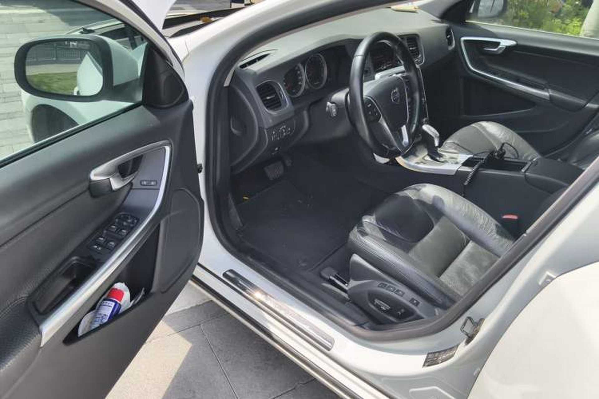 Used Volvo V60 2013 T5 Prestige Edition Driver Seat