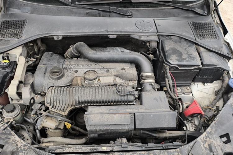 Used Volvo V60 2013 T5 Zhiya Edition Engine Bay