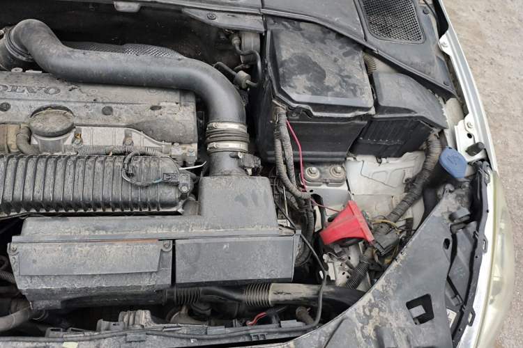 Used Volvo V60 2013 T5 Zhiya Edition Engine Bay Left