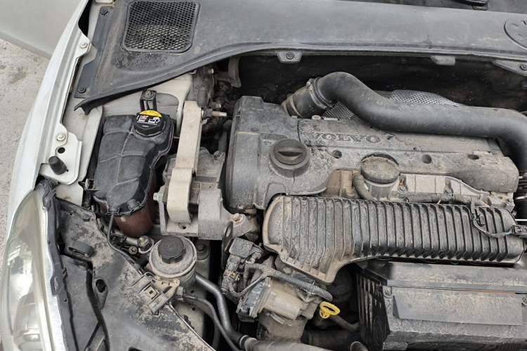 Used Volvo V60 2013 T5 Zhiya Edition Engine Bay Right