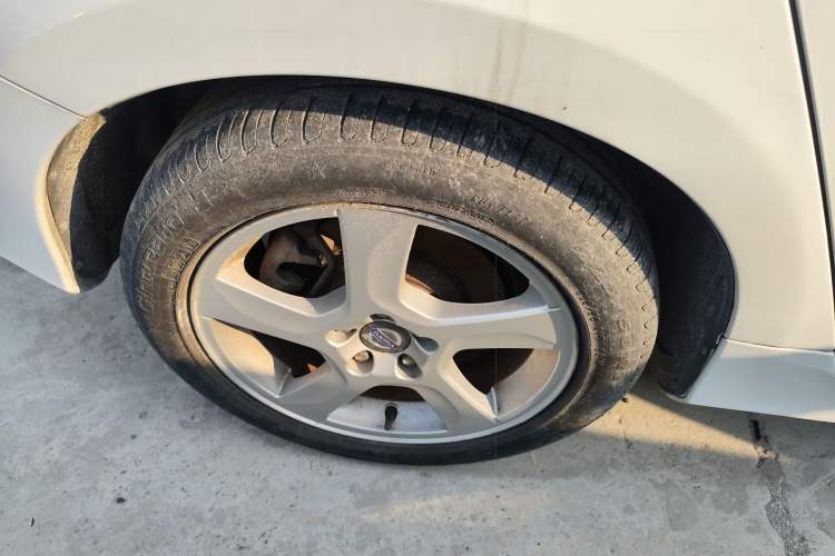 Used Volvo V60 2013 T5 Comfort Edition Exterior 6