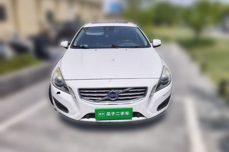 Used Volvo V60 2013 T5 Prestige Edition Front
