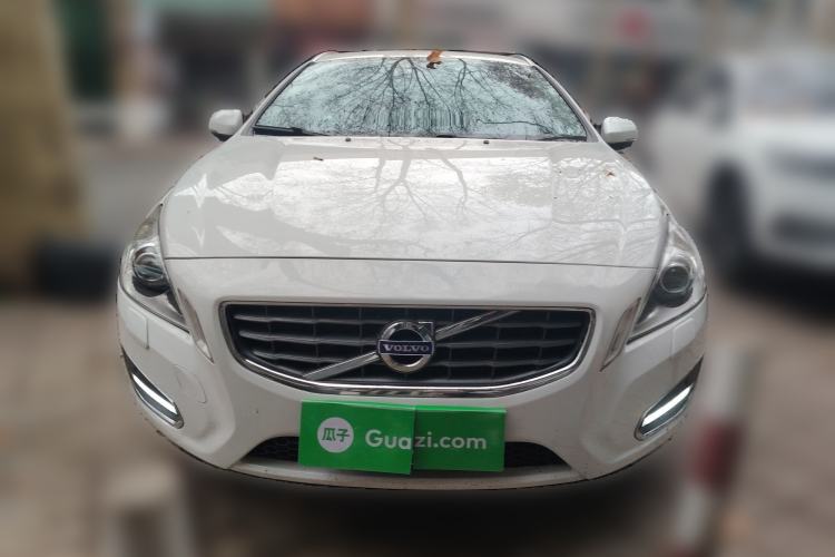 Used Volvo V60 2013 T5 Comfort Edition Front