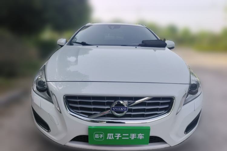 Used Volvo V60 2013 T5 Smart Edition Front