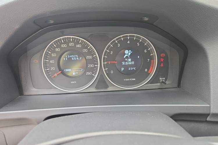 Used Volvo V60 2013 T5 Zhiya Edition Instrument Cluster