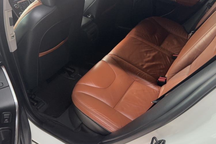 Used Volvo V60 2013 T5 Zhiya Edition Interior 4