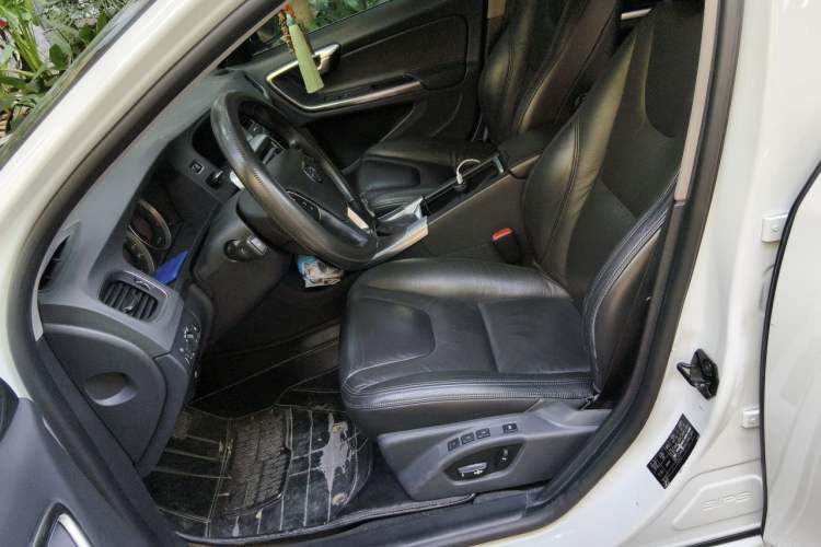 Used Volvo V60 2013 T5 Zhiya Edition Left Front Seat