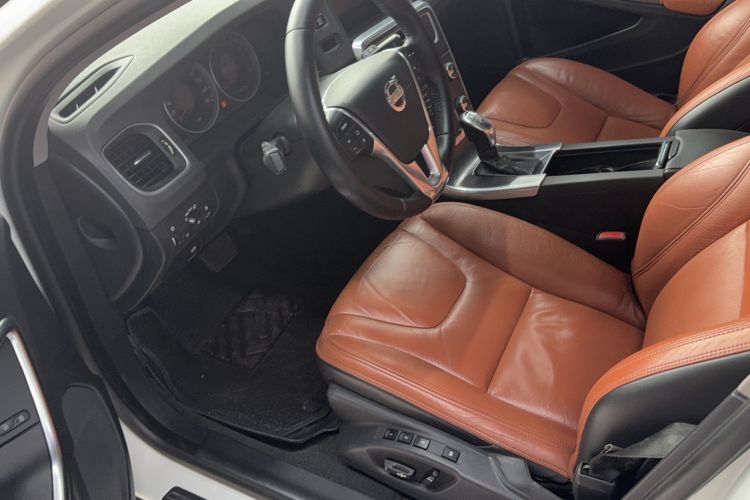 Used Volvo V60 2013 T5 Zhiya Edition Left Front Seat