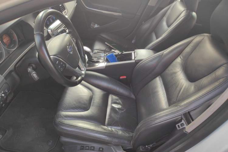 Used Volvo V60 2013 T5 Zhiya Edition Left Front Seat