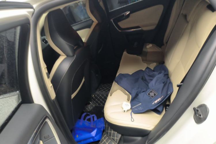 Used Volvo V60 2013 T5 Zhiya Edition Left Rear Seat