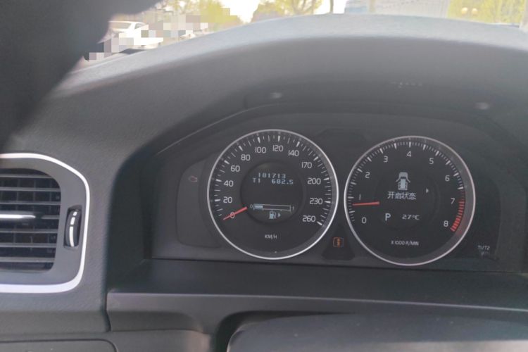 Used Volvo V60 2013 T5 Zhiya Edition Odometer Close Up