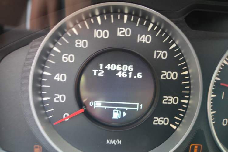 Used Volvo V60 2013 T5 Zhiya Edition Odometer Close Up
