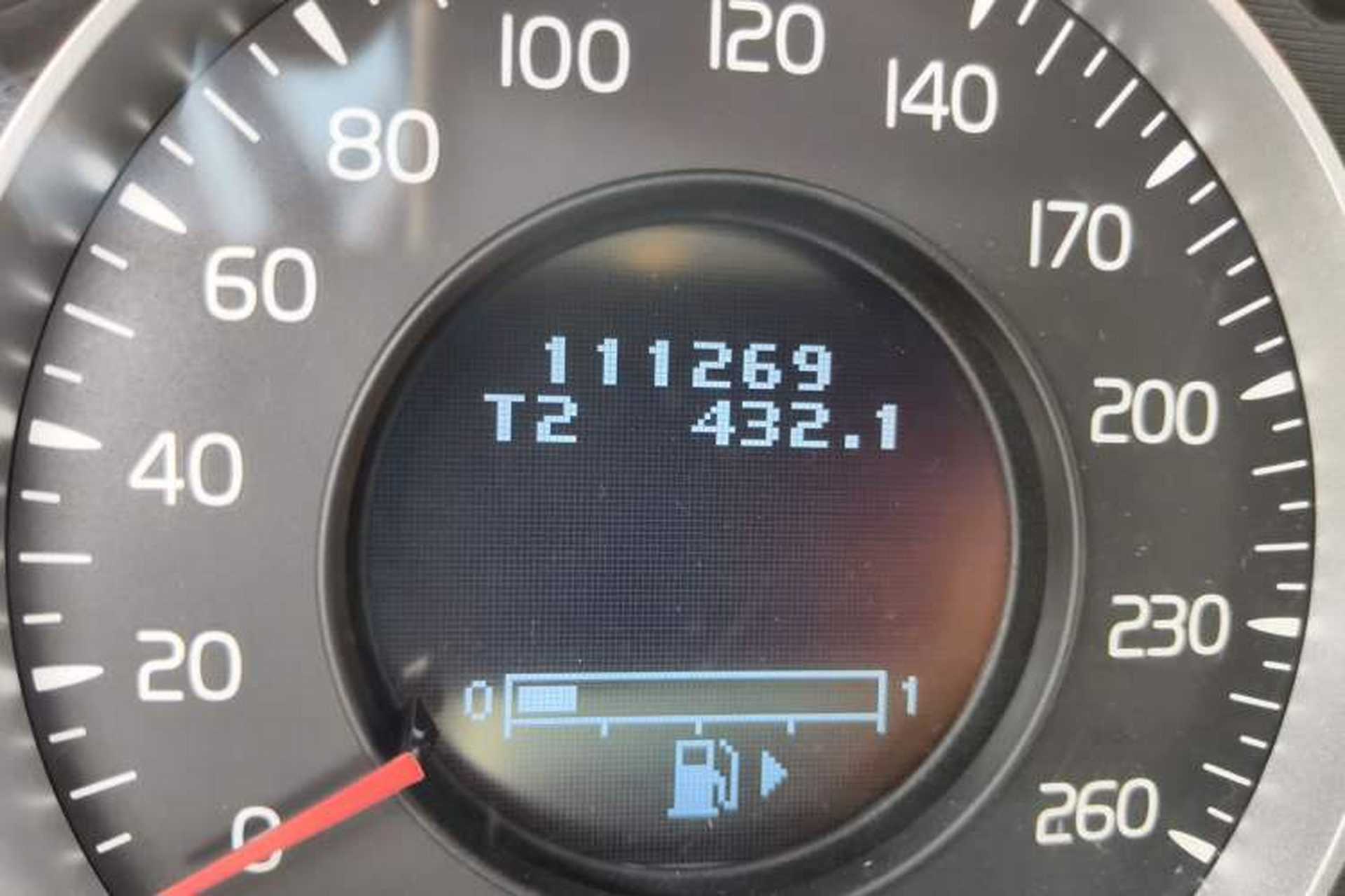 Used Volvo V60 2013 T5 Prestige Edition Odometer Close Up
