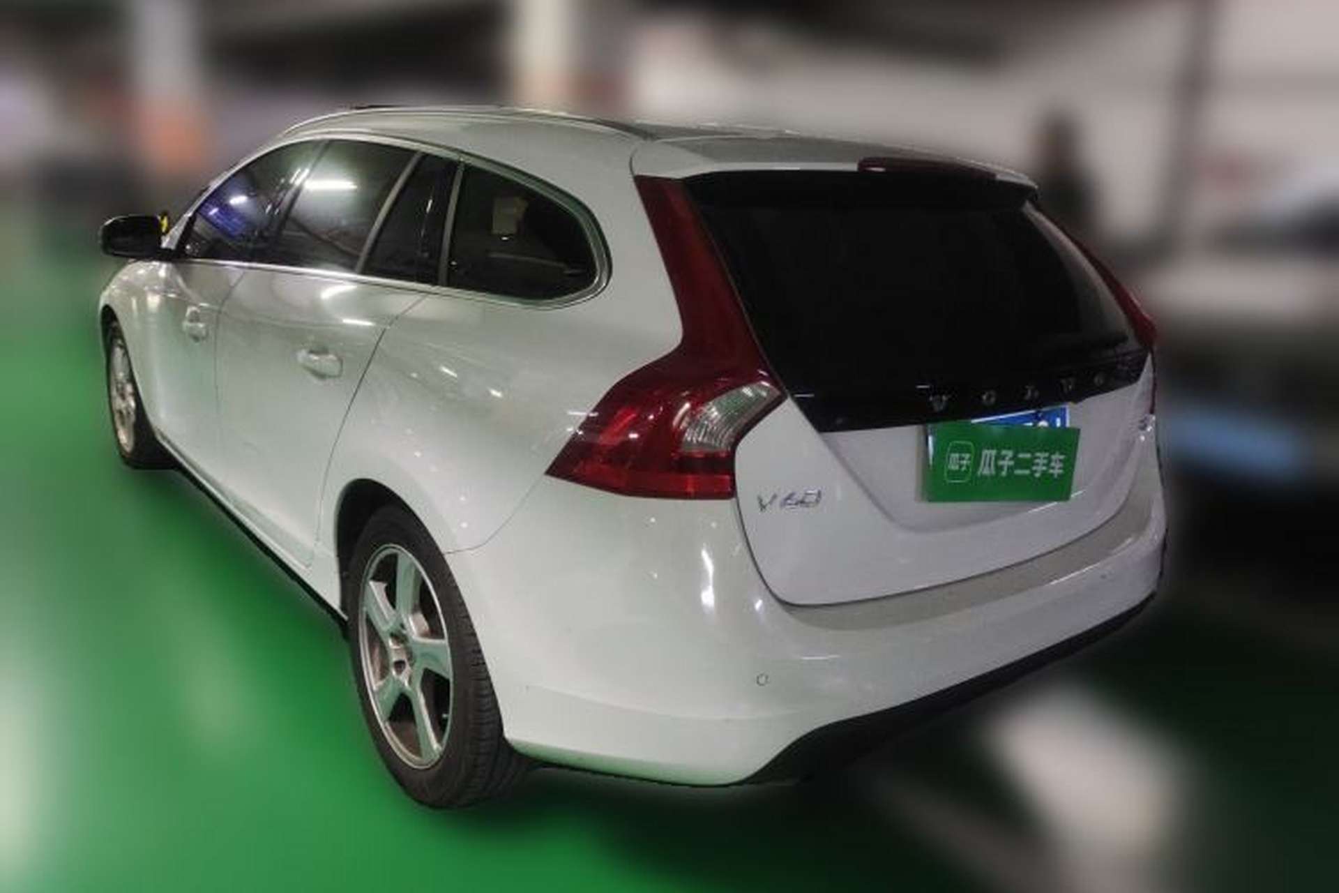 Used Volvo V60 2013 T5 Zhiya Edition Rear Left 45 Deg