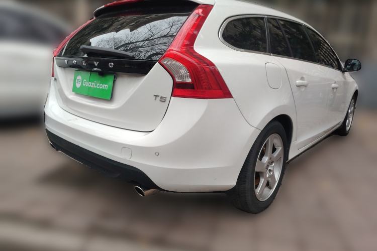 Used Volvo V60 2013 T5 Comfort Edition Rear Right 45 Deg