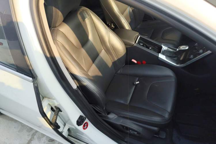 Used Volvo V60 2013 T5 Comfort Edition Right Front Seat