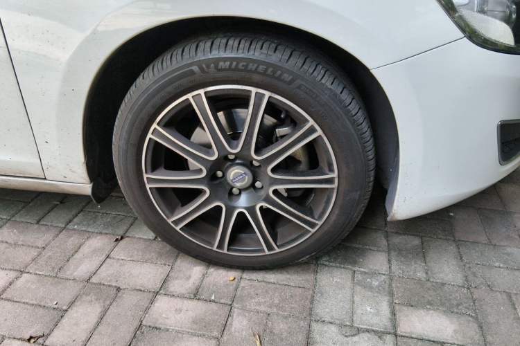 Used Volvo V60 2013 T5 Zhiya Edition Right Front Wheel Hub