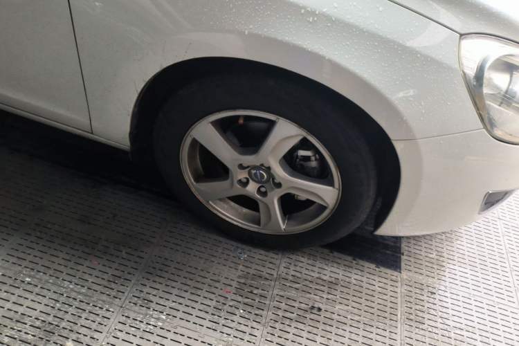 Used Volvo V60 2013 T5 Zhiya Edition Right Front Wheel Hub