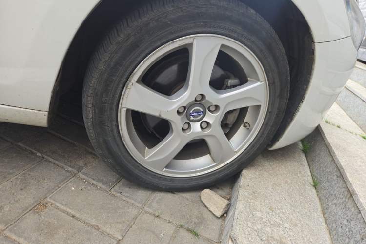 Used Volvo V60 2013 T5 Zhiya Edition Right Front Wheel Hub