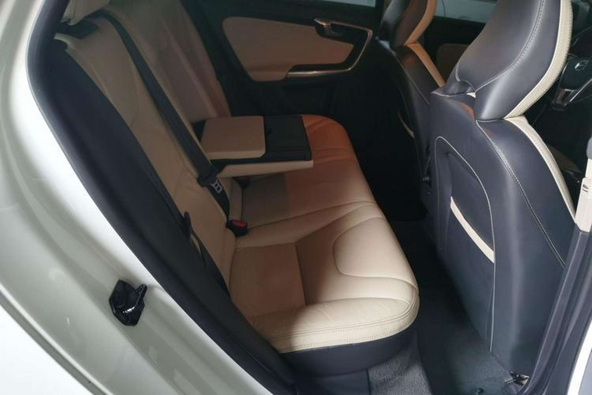 Used Volvo V60 2013 T5 Zhiya Edition Right Rear Seat