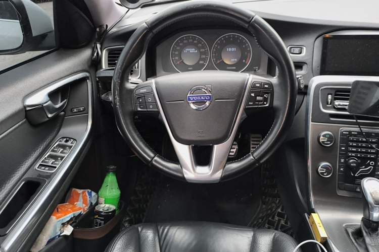 Used Volvo V60 2013 T5 Zhiya Edition Steering Wheel