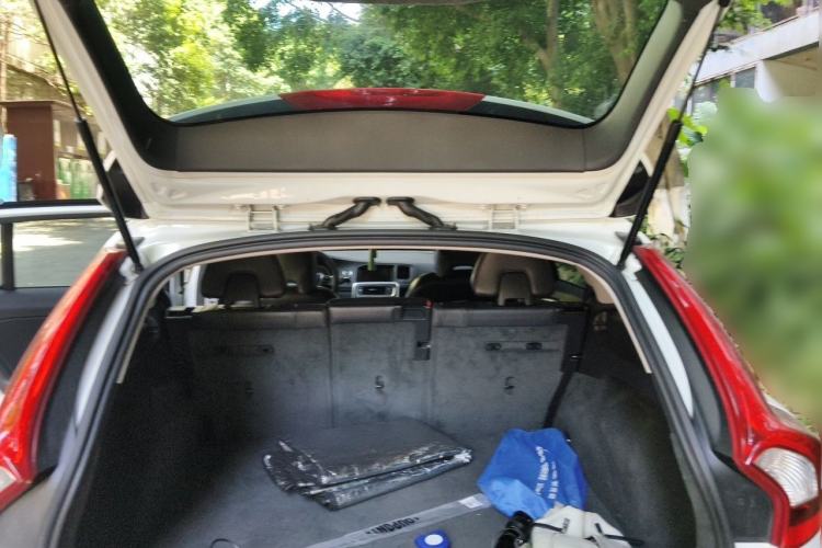 Used Volvo V60 2013 T5 Zhiya Edition Trunk