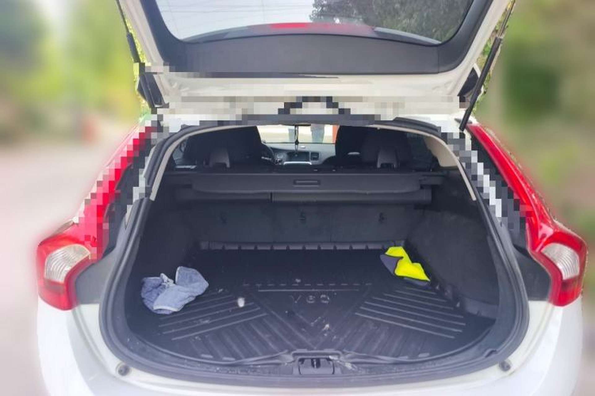 Used Volvo V60 2013 T5 Smart Edition Trunk