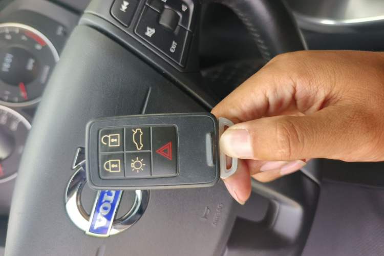 Used Volvo V60 2013 T5 Smart Edition Vehicle Key