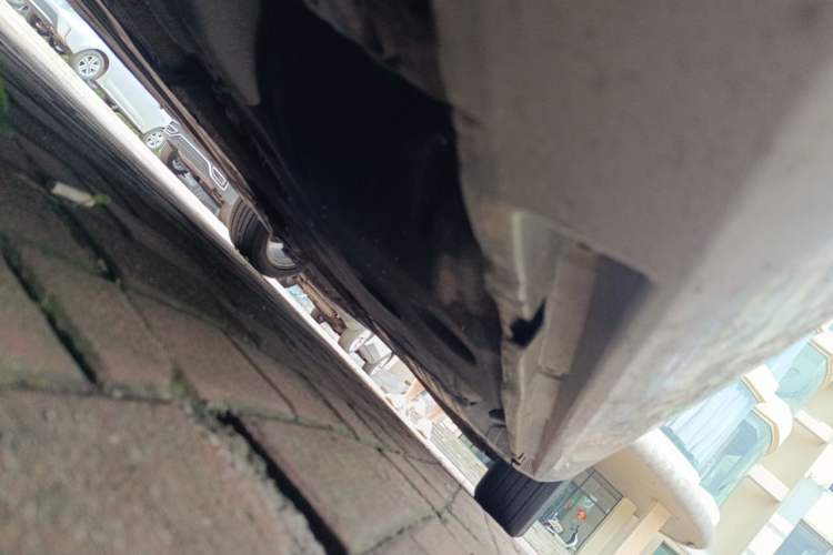 Used Volvo V60 2013 T5 Comfort Edition Chassis Front Left