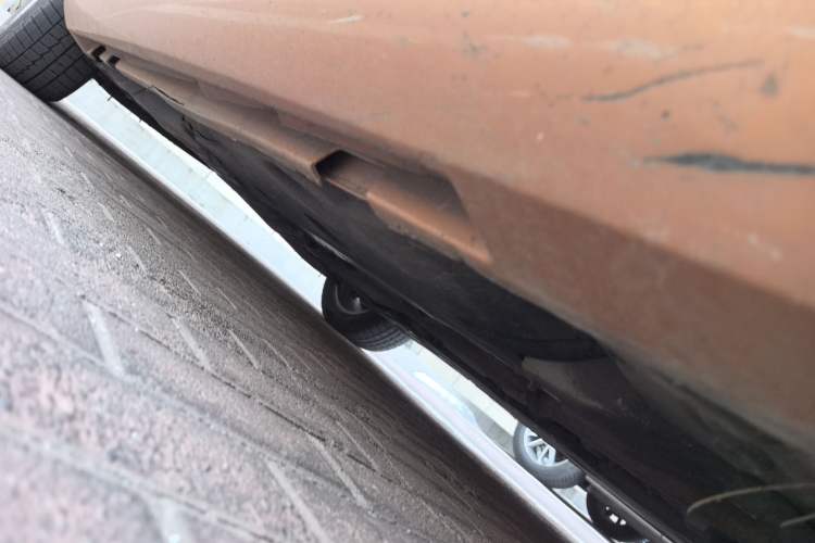 Used Volvo V60 2013 T5 Zhiya Edition Chassis Front Right