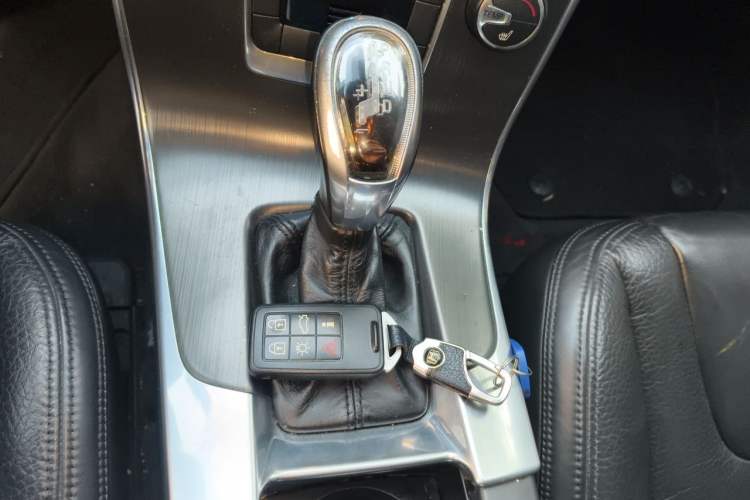 Used Volvo V60 2013 T5 Zhiya Edition Gear Lever