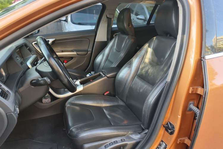 Used Volvo V60 2013 T5 Zhiya Edition Left Front Seat