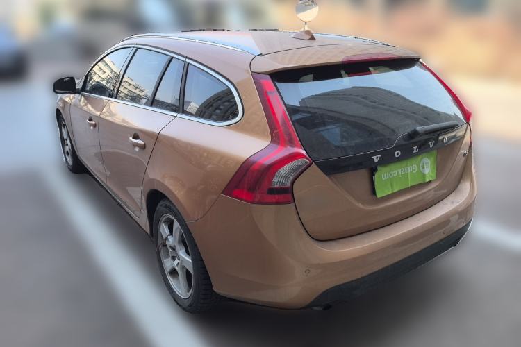 Used Volvo V60 2013 T5 Zhiya Edition Rear Left 45 Deg