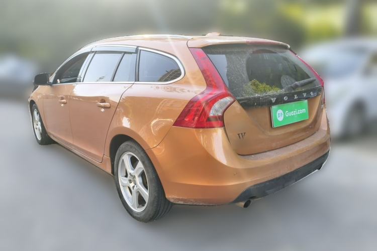 Used Volvo V60 2013 T5 Zhiya Edition Rear Left 45 Deg