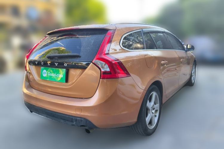 Used Volvo V60 2013 T5 Zhiya Edition Rear Right 45 Deg