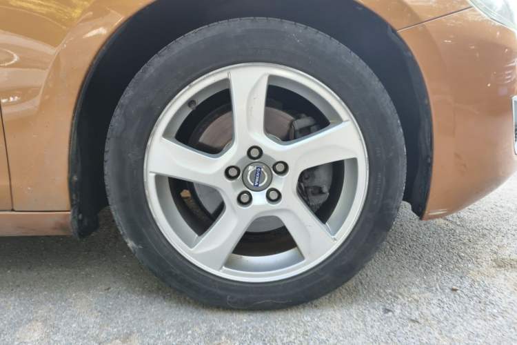 Used Volvo V60 2013 T5 Zhiya Edition Right Front Wheel Hub