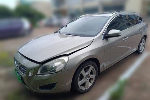 Used Volvo V60 2013 T5 Comfort Edition
