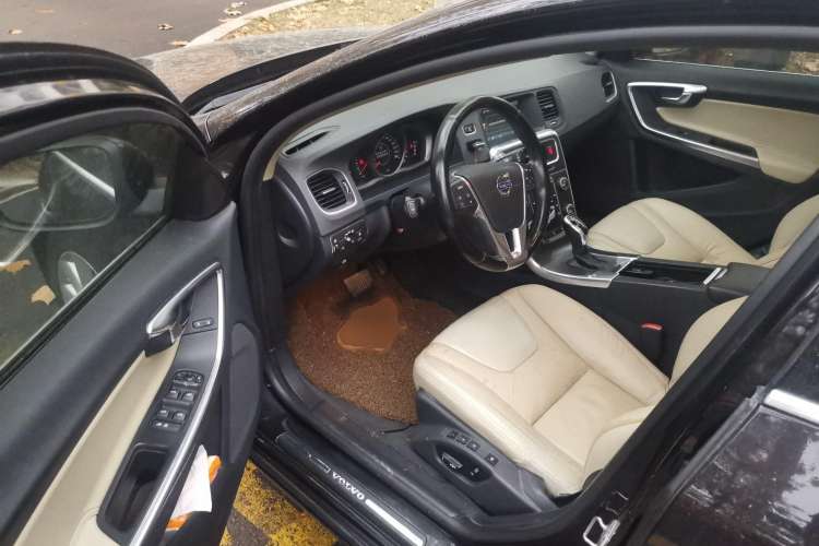 Used Volvo V60 2014 T5 Zhiyi Edition Driver Seat