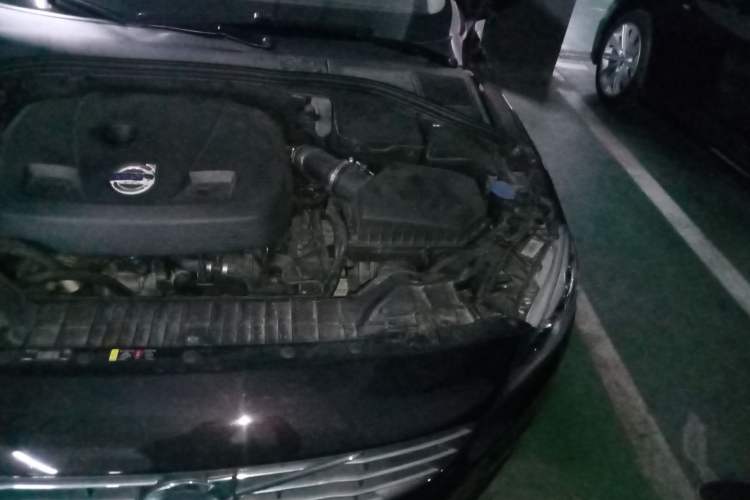 Used Volvo V60 2014 Restyled T5 Zhiya Edition Engine Bay Left
