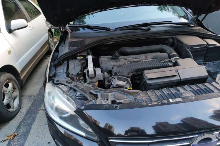 Used Volvo V60 2014 T5 Zhiyi Edition Engine Bay Right